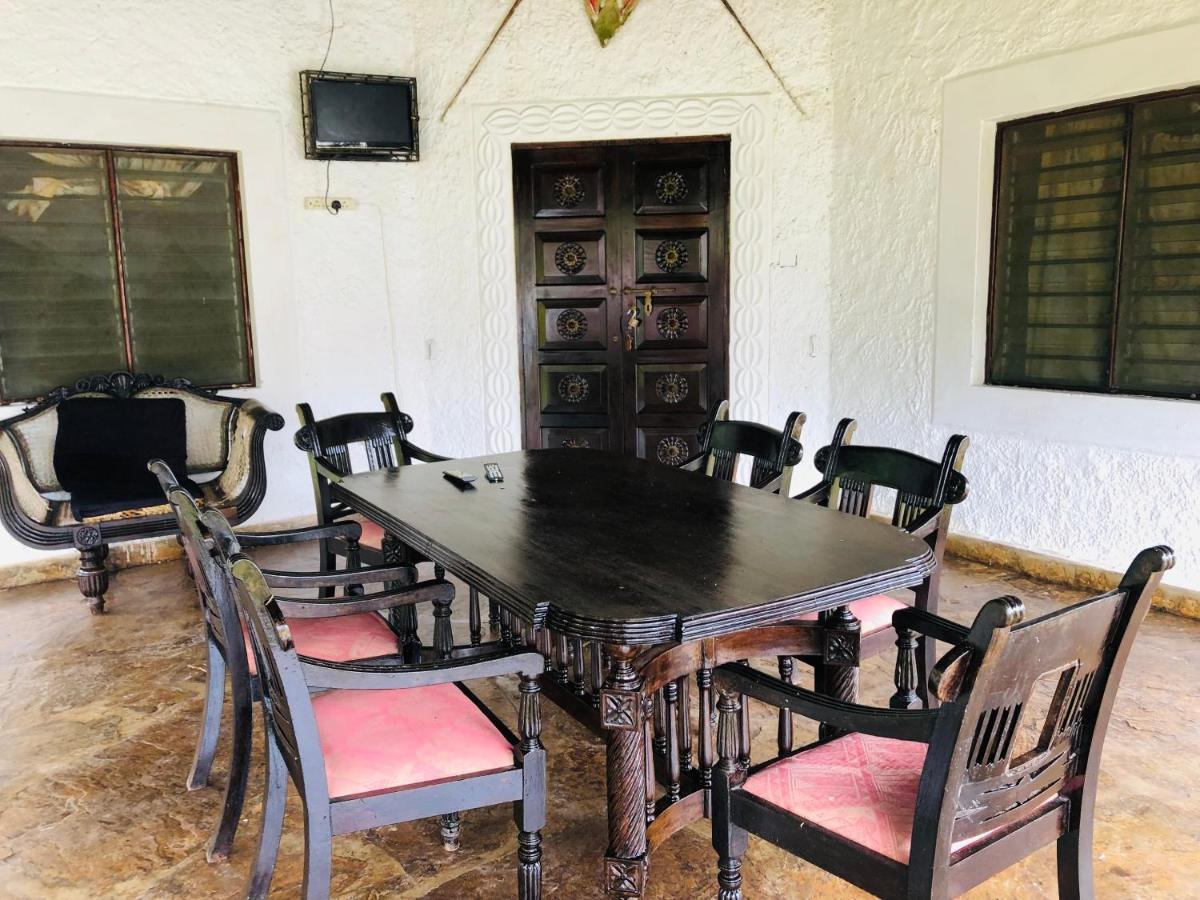Miwa Holiday Resort Playa de Diani Exterior foto