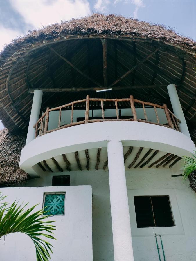 Miwa Holiday Resort Playa de Diani Exterior foto
