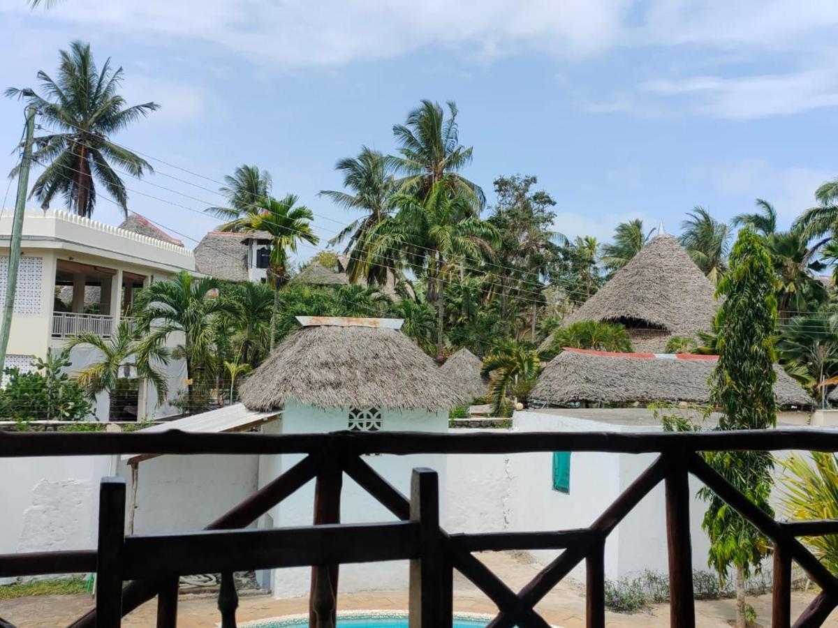 Miwa Holiday Resort Playa de Diani Exterior foto